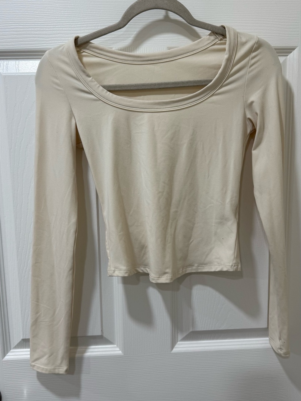 Women’s Scoop Neck Long Sleeve Top - Cream
